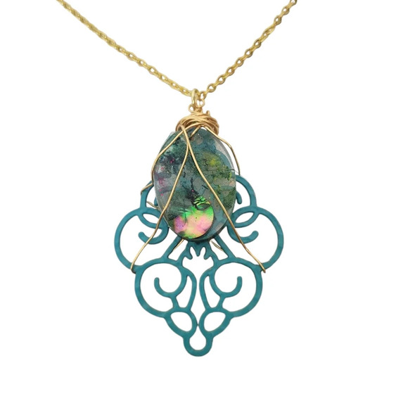 18K Gold Plated Resin Abalone Blue Medallion Cable Necklace - Picture 4 of 4